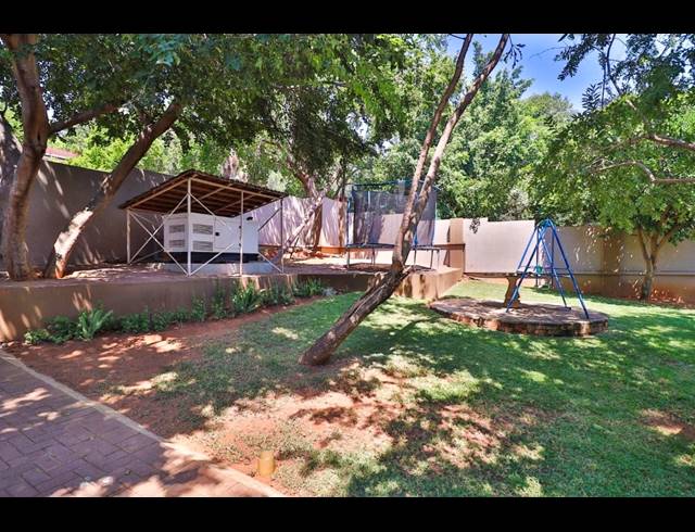 5 BEDROOM HOUSE FOR SALE IN PROTEA PARK
